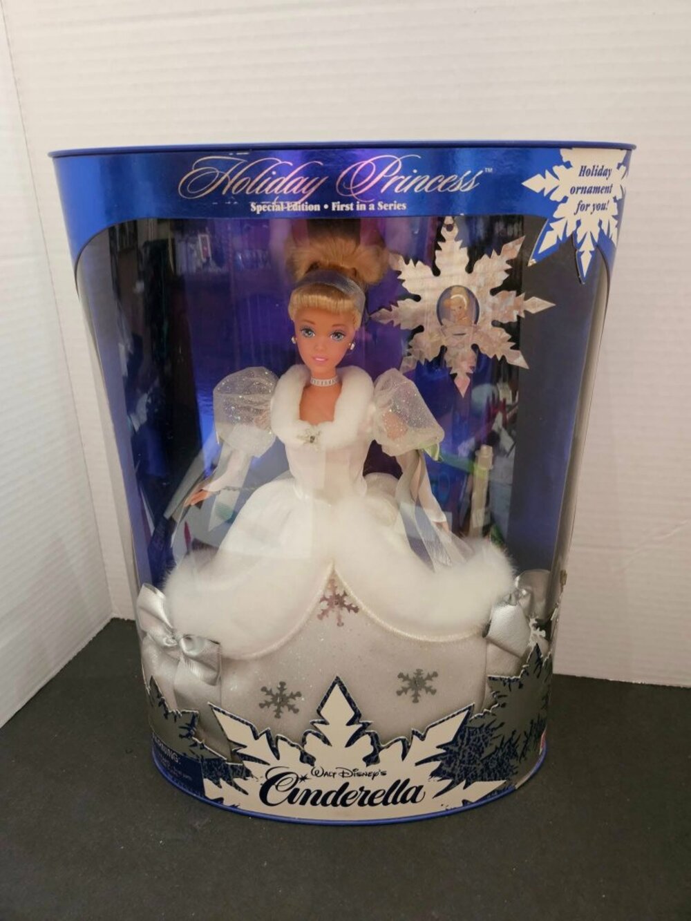 Holiday Princess Cinderella Barbie 1996